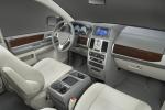 Chrysler Town & Country 2008 года